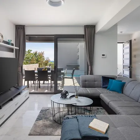 Tina Zadarvillas Villa